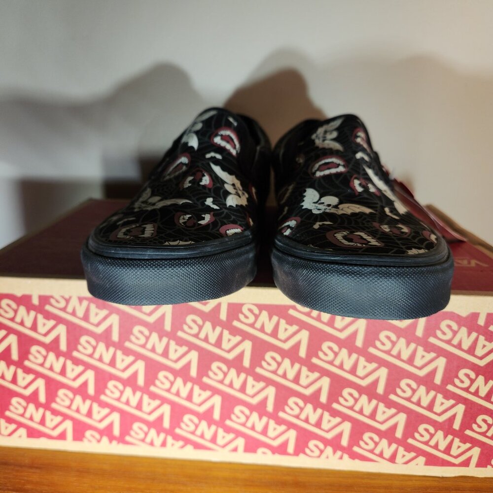 NWT VANS Classic Slip-on GLOW IN THE DARK Glow Frights Men Canvas Black (10.0) - Picture 3 of 16
